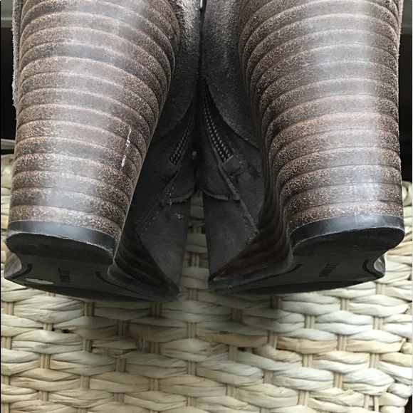 Lucky Brand Shylow Suede Ankle Booties Sz 7.5 - Picture 7 of 10